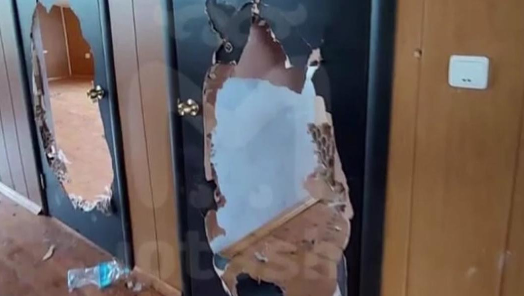 Четверо из подростков были местными жителями.