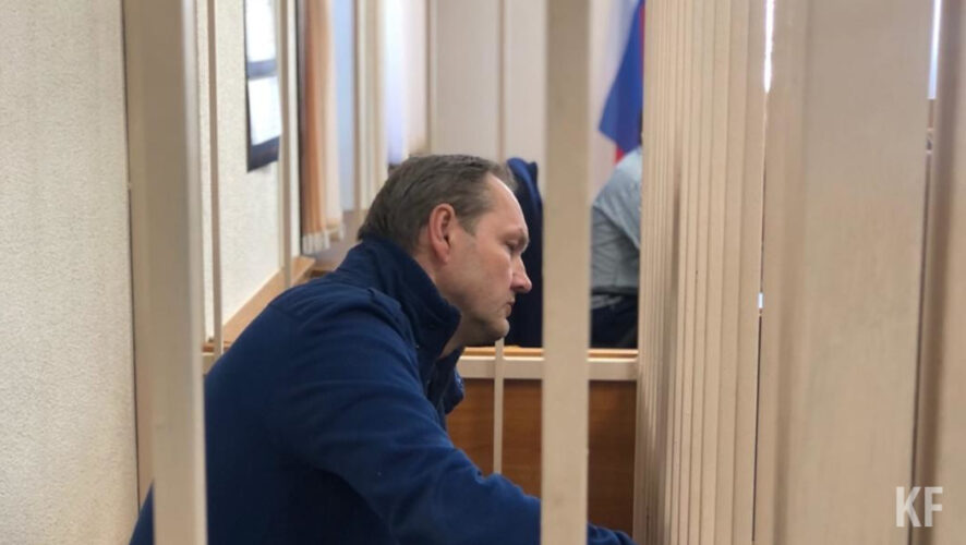 Олег Степущенко останется под арестом до 10 мая