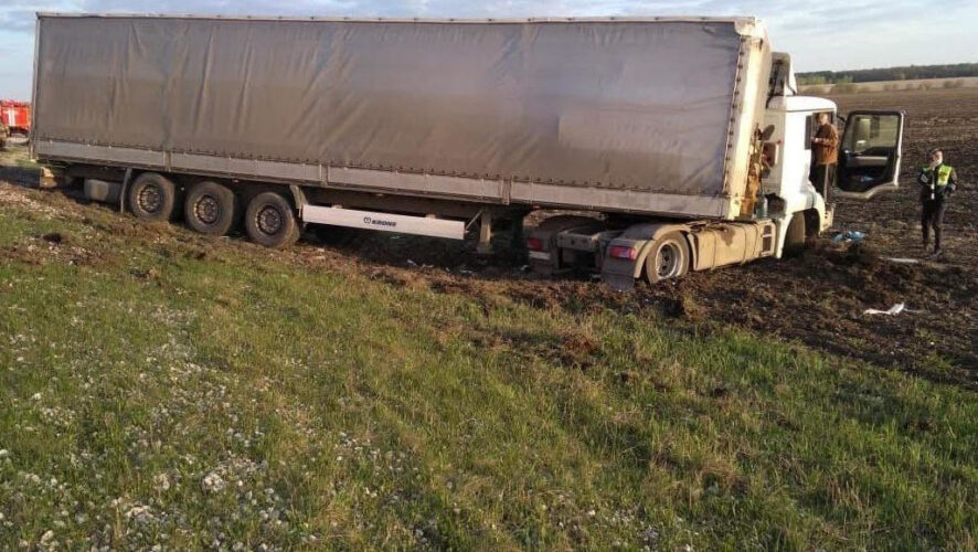 Мужчина потянулся за газовой зажигалкой