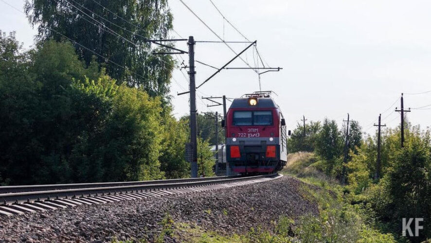 Также более 800 ребят попробовали себя в железнодорожных профессиях.