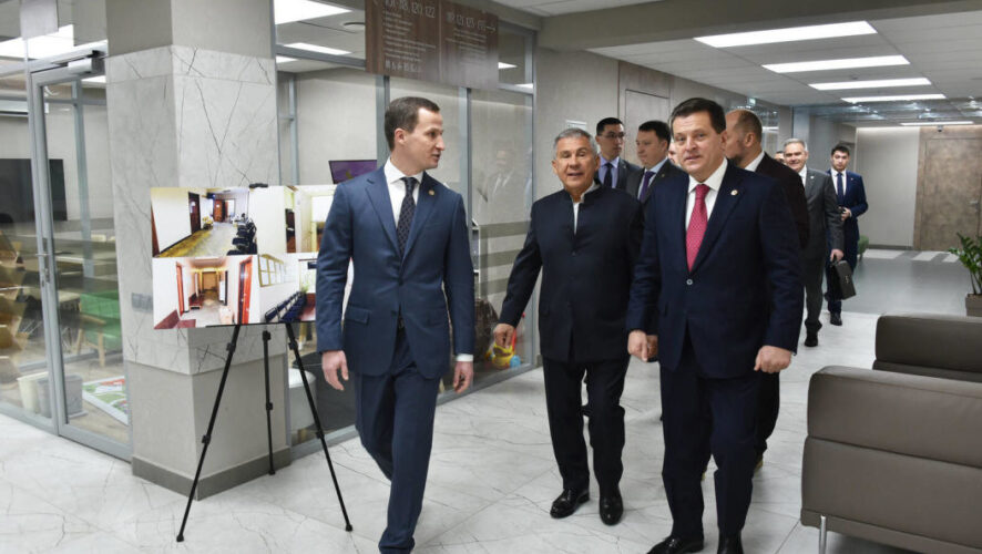 После капремонта в холле строения созданы места для ожидания