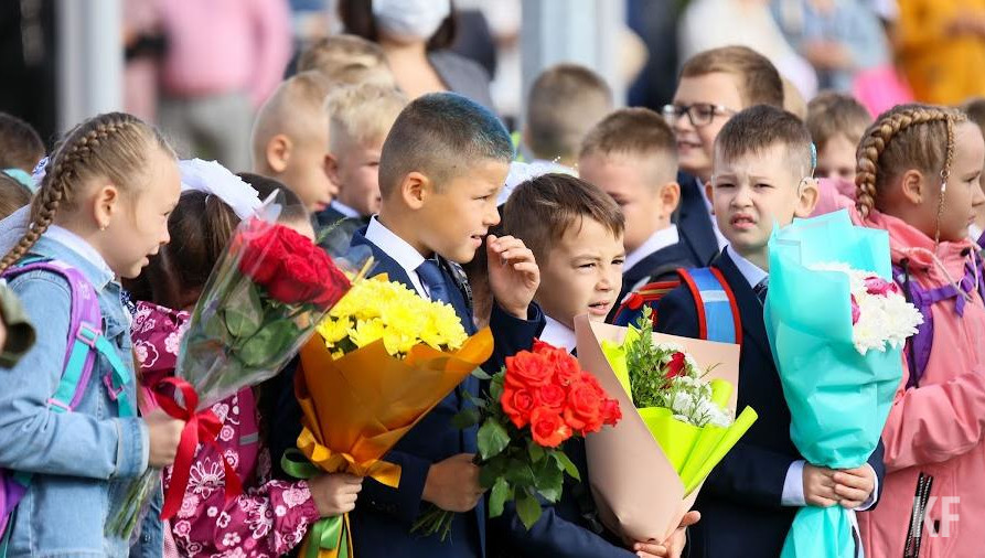 В республике открыто 1414 школ.