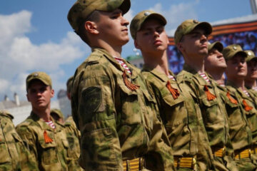 В спецоперации на Украине участвуют только военнослужащие по контракту.