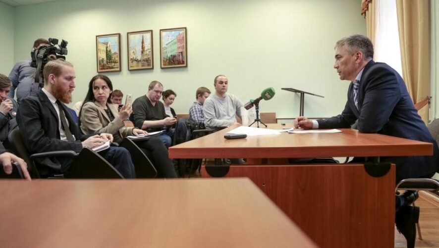 Активисты собрались в исполкоме Казани для обсуждения «мусорного» вопроса.
