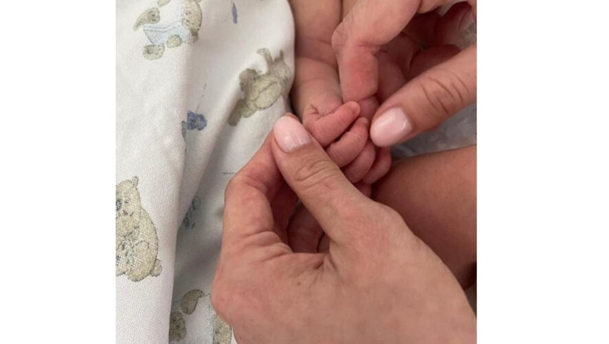 У заслуженного артиста Татарстана родилась дочь.