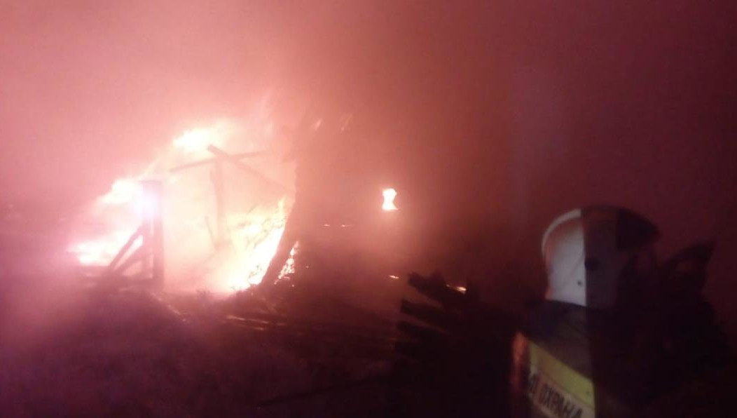 Причину пожару устанавливают специалисты.