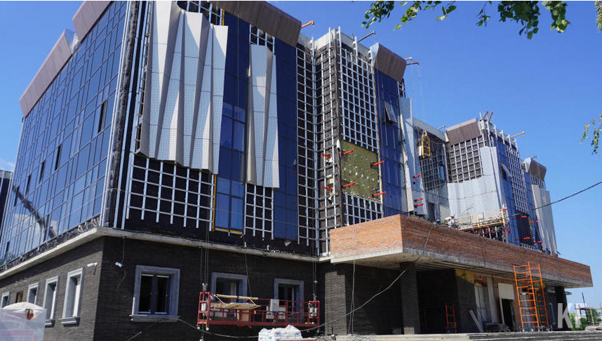 Труппа пополнилась 10 актерами.