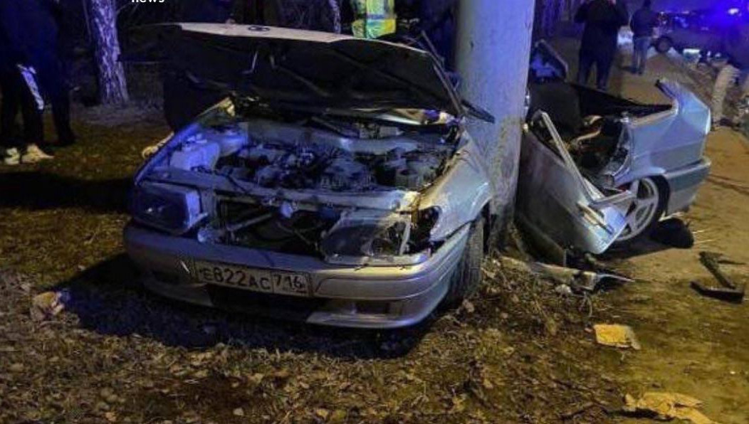 Во время аварии он получил тяжелые травмы.