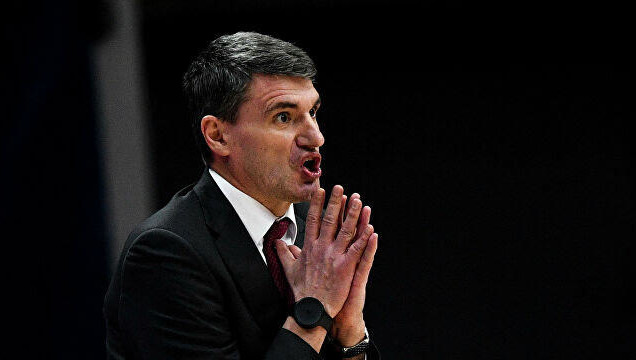 Он сменил на этом посту ушедшего в &laquo;Панатинаикос&raquo; Димитриса Прифтиса.