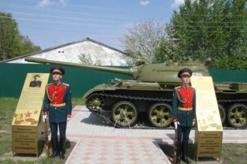 В качестве памятника выступил танк Т-55
