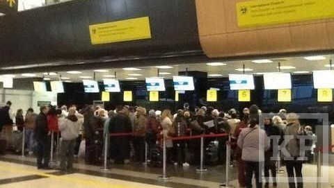 В аэропорту Казани появилась услуга саморегистрации для пассажиров авиакомпании «Трансаэро». Установлен первый киоск самостоятельной регистрации пассажиров. Он расположен в зале ожидания терминала 1А