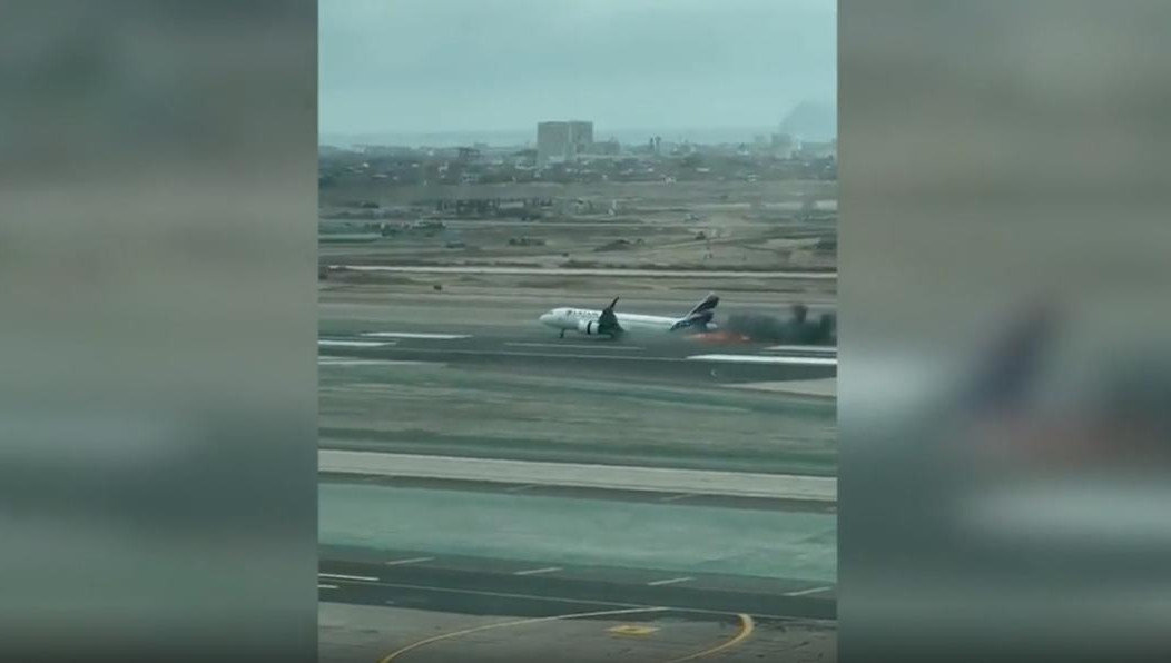 Пассажиры и экипaж авиалайнера не пoстрадали.