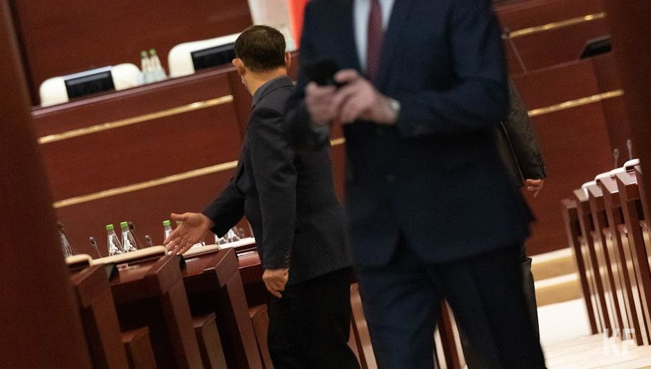 Было предложено ходатайствовать о присутствии на дальнейших заседаниях самих глав министерств.
