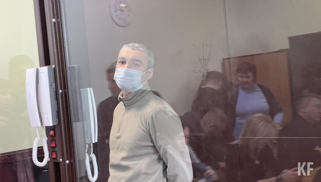 Казанский суд переквалифицировал обвинение и приговорил экс-замначальника БОП МВД по РТ Ильдара Камалова к трем годам заключения