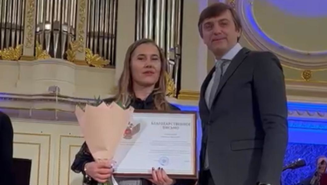 Алевтина Софронова работает учителем изобразительного искусства и технологии в школе №153 Кировского района.