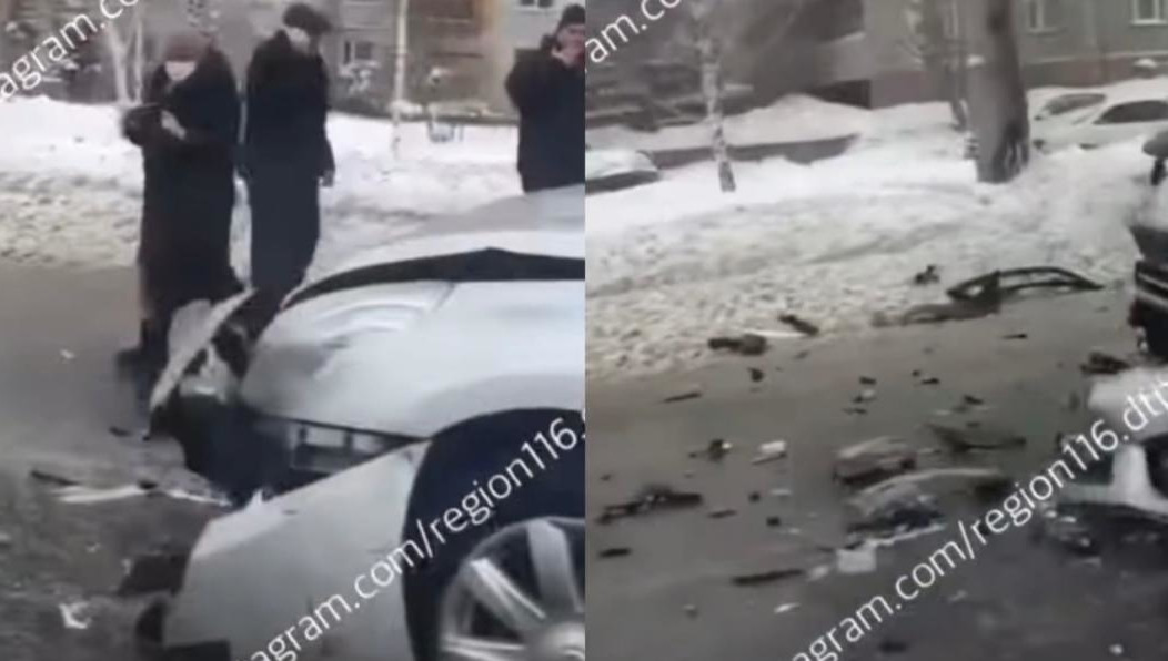 Кадрами с места аварии делятся очевидцы.