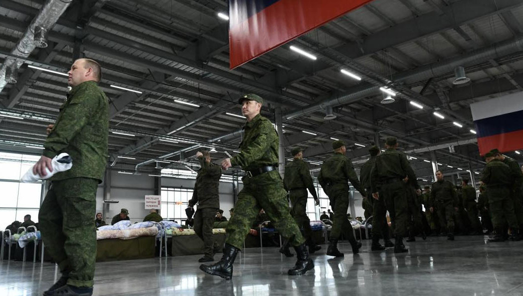 Всeго повестки получили жители уже 43 регионов России.