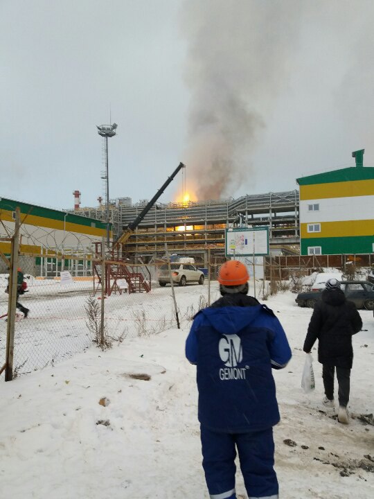 В Нижнекамске на заводе «Таифа» произошел взрыв — очевидцы