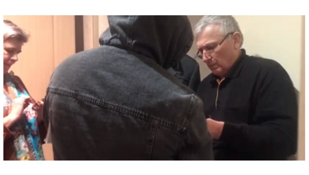 На данный момент неизвестных ищут.