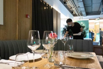 В казанском Кремле прокомментировали послабления работы кафе и ресторанов.