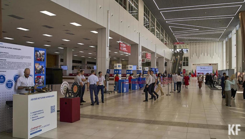 Длительность полёта занимает два часа.