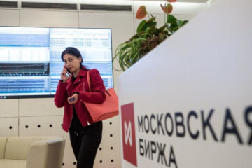 Российский фондовый рынок последний год живет под давлением санкций