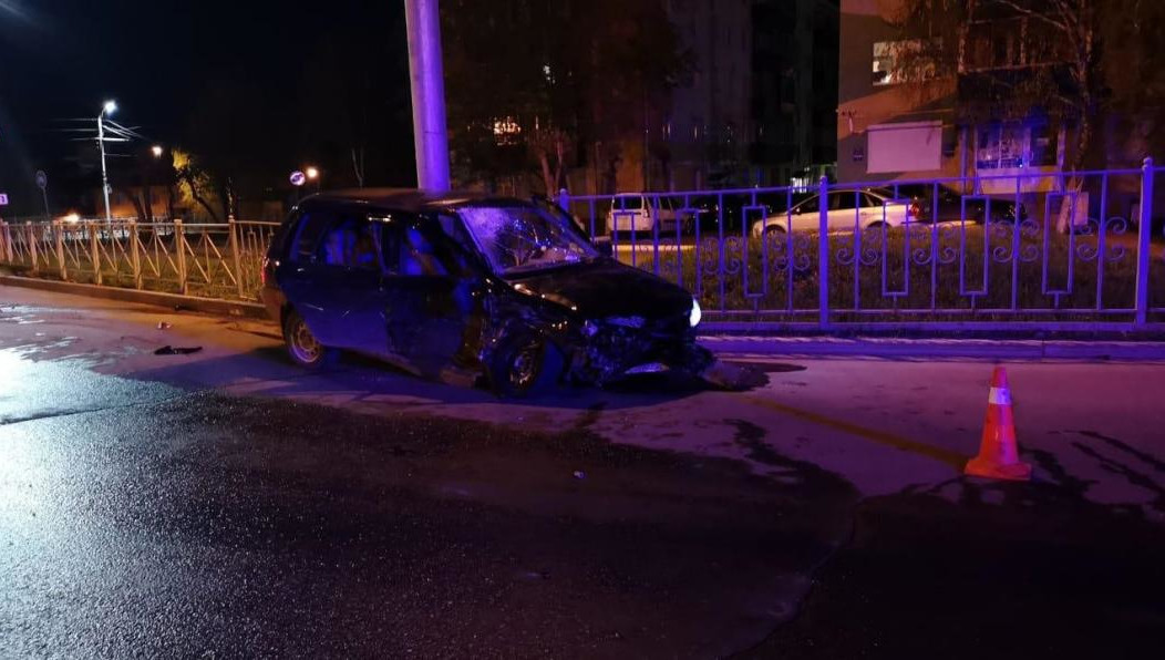 Участники аварии получили ушибы различной степени тяжести.