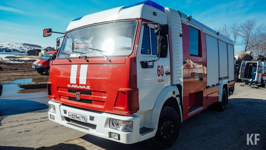 В загоревшейся квартире на первом этаже дома были установлены решетки.