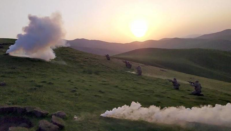 Вооружённые силы Азербайджана нанесли артиллерийские удары по направлению армянских приграничных городов Горис