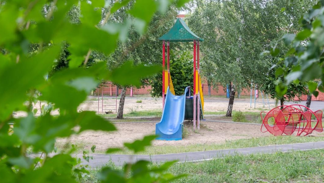 Ребенок от страха попросил прощения.