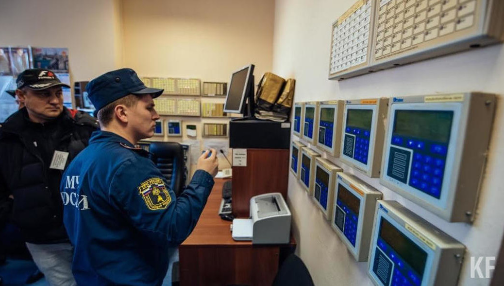 Жителей просят соблюдать спокойствие и порядок.