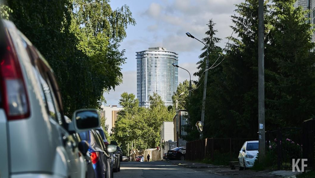 Разгрузить паркинги властям помогли новые штрафные меры против автомобилистов без госномеров.