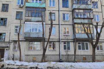 Жители дома по улице Батыршина негодуют.