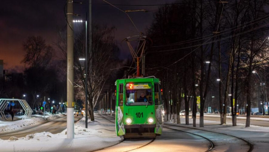 Движение трамваев и автобусов организуют по особому режиму.