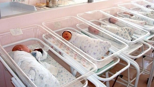 242 новорожденных зарегистрировали специалисты управления ЗАГС Альметьевского района в октябре этого года