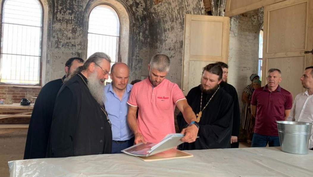 Глава Татарстанской митрополии побывал в храмах Елабужского благочиния.