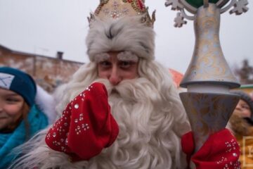 Для жителей Казани появилась возможность отправить письмо Деду Морозу. Сделать это можно в почтовом отделении на улице Кремлевской