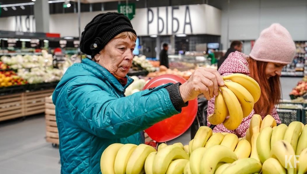 Жители стали больше экономить и откладывать в долгий ящик поездки и покупку крупных товаров.