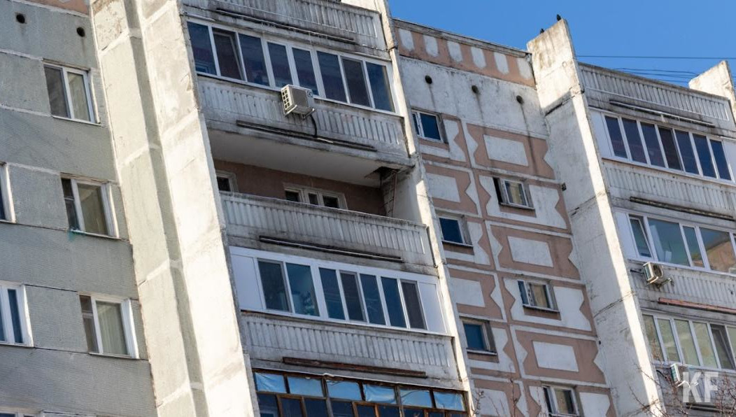 В комнатах обнаружены шприцы и пакетики с неизвестным веществом