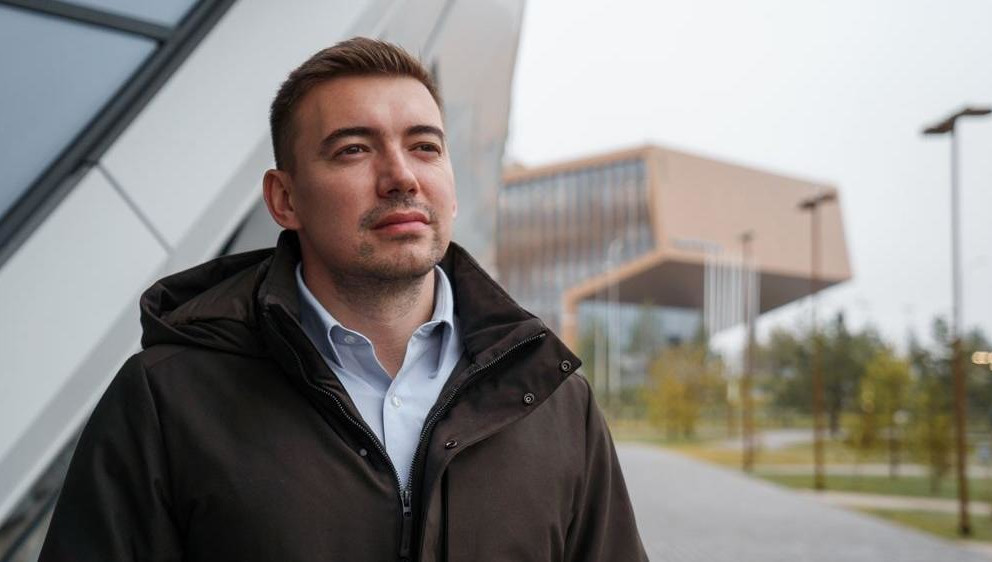 Участники встречи поддержали решение градоначальника (трое проголосовали против).