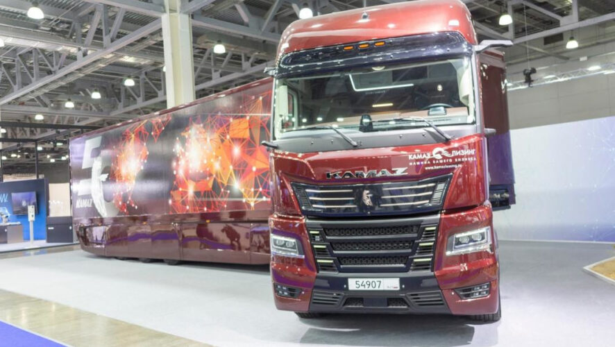 Четыре опытных образца планируют выпустить в этом году.