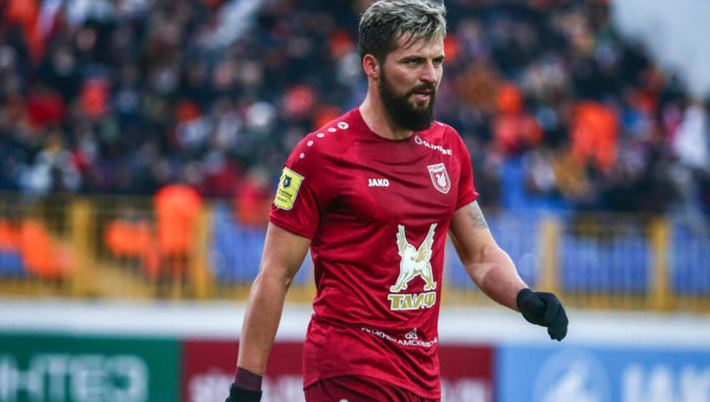 Соглашение с игроком рассчитано на три года.