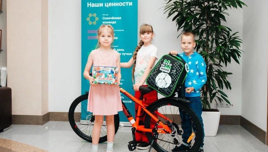 Участникам проекта предстояло создать экологичную модель земного шара.