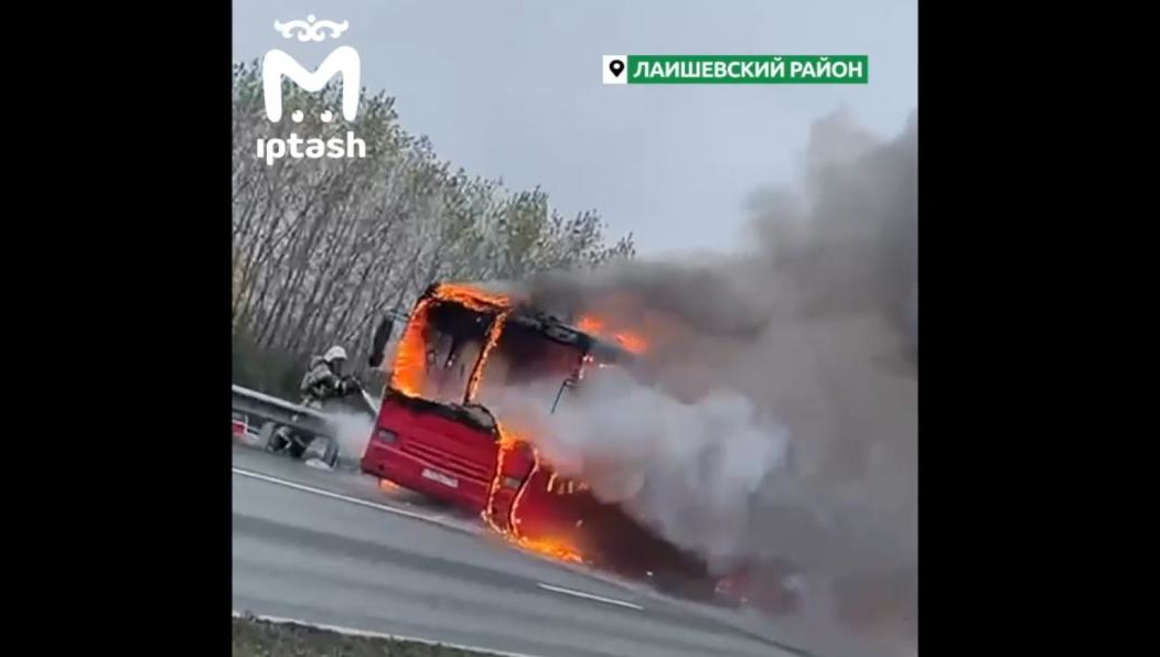 Пассажиры целы и невредимы.