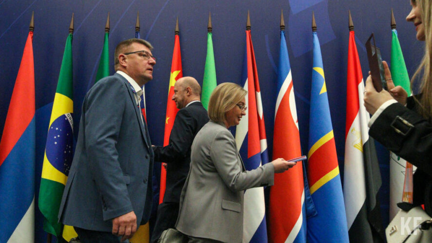 Раис республики осмотрел новинки татарстанских компаний.