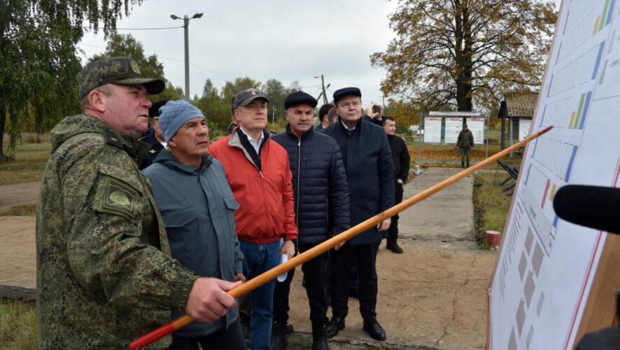 В лагерь завезли двухярусные кровати