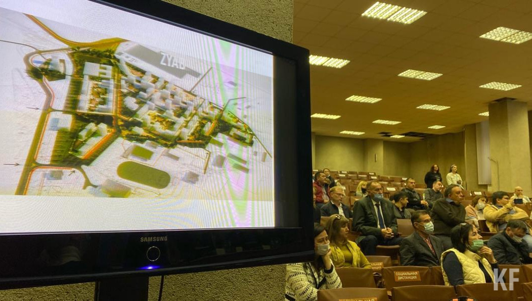 В Челнах на публичных обсуждениях горожанам рассказали о проекте застройки бывшей территории завода. Жители посетовали