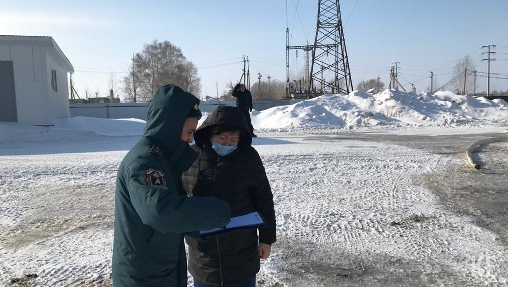 В 11:41 пожарные ликвидировали открытое горение.