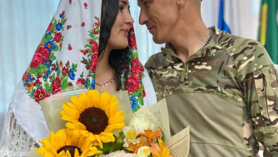 Молодой человек будет служить по контракту.