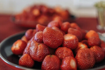 Чаще всего пациенты обращаются с жалобами на аллергию именно на красные ягоды.